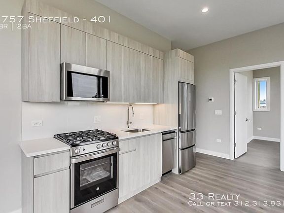 4th image of 957 W Grace St #401