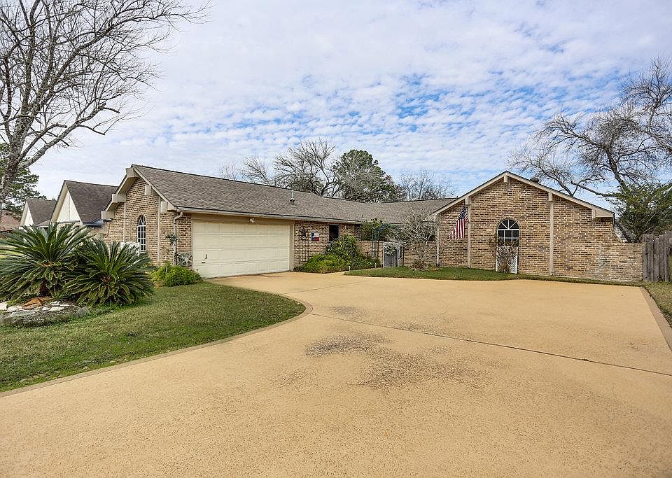 1st image of 11211 Ashwood Dr