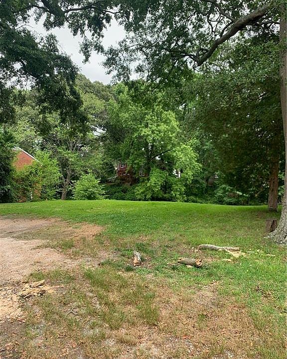 2nd image of Par A Hawthorne Dr