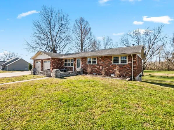 301 Arlington St, Scott City, MO 63780