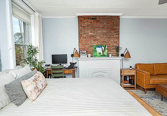 5th image of 214 Dean St #3