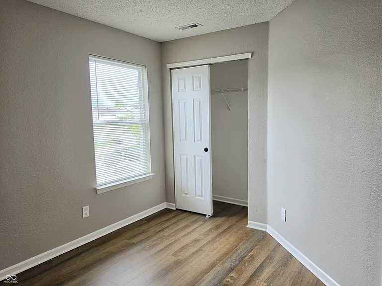 1225 Freemont Ln — Photo 14