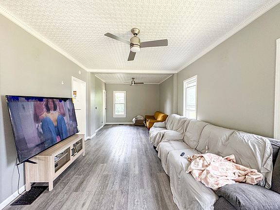 4th image of 644 Avenue D