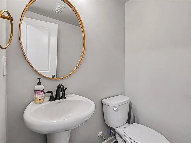 4768 Highside Way — Photo 9