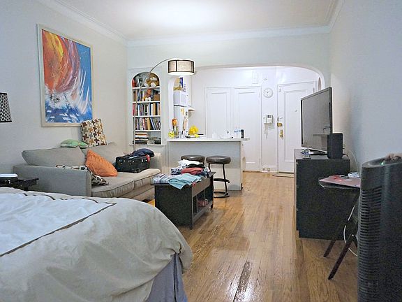 4th image of 322 E 55th St #1A