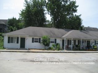 2201 SW Mitchell St APT 2, Oak Grove, MO 64075