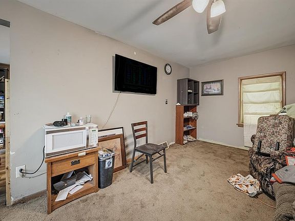 3rd image of 220 Minnesota Street