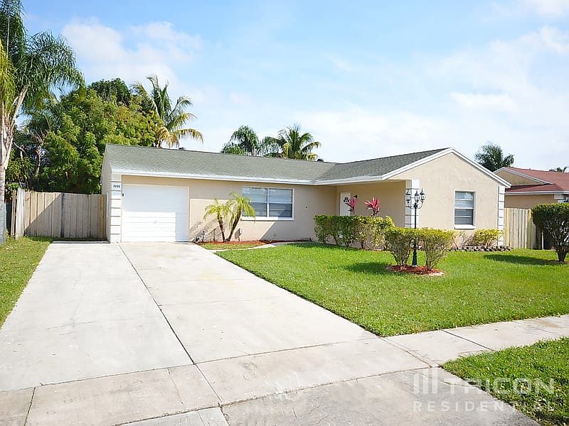 1st image of 4296 Violet Cir