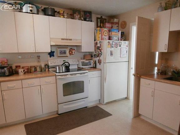 4th image of 204 E Oliver St