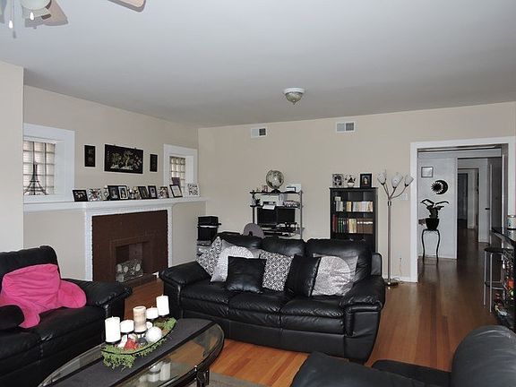 3rd image of 4615 N Lawndale Ave