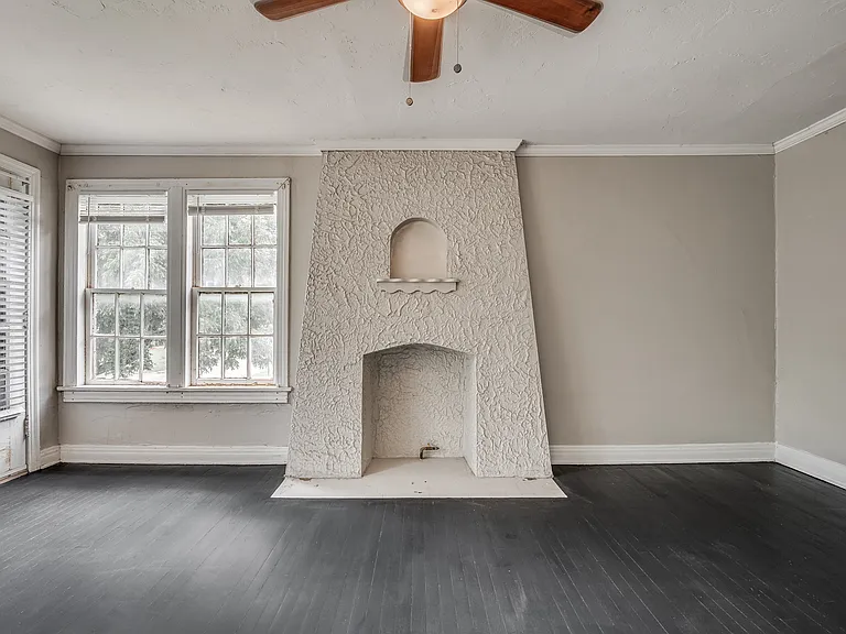 2301 N Florida Ave — Photo 9