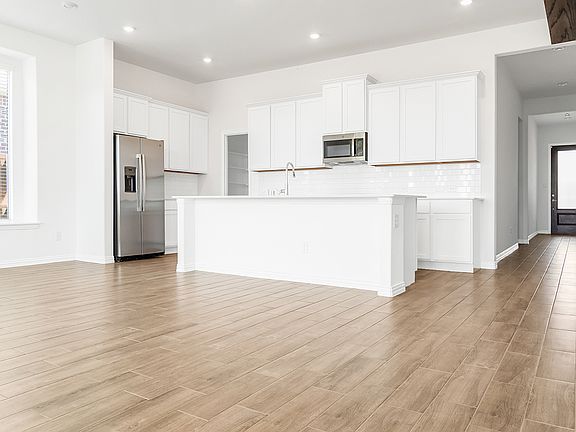 5th image of 1120 Canuela Way