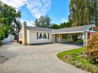 808 Crescent Dr, Grandview, WA
