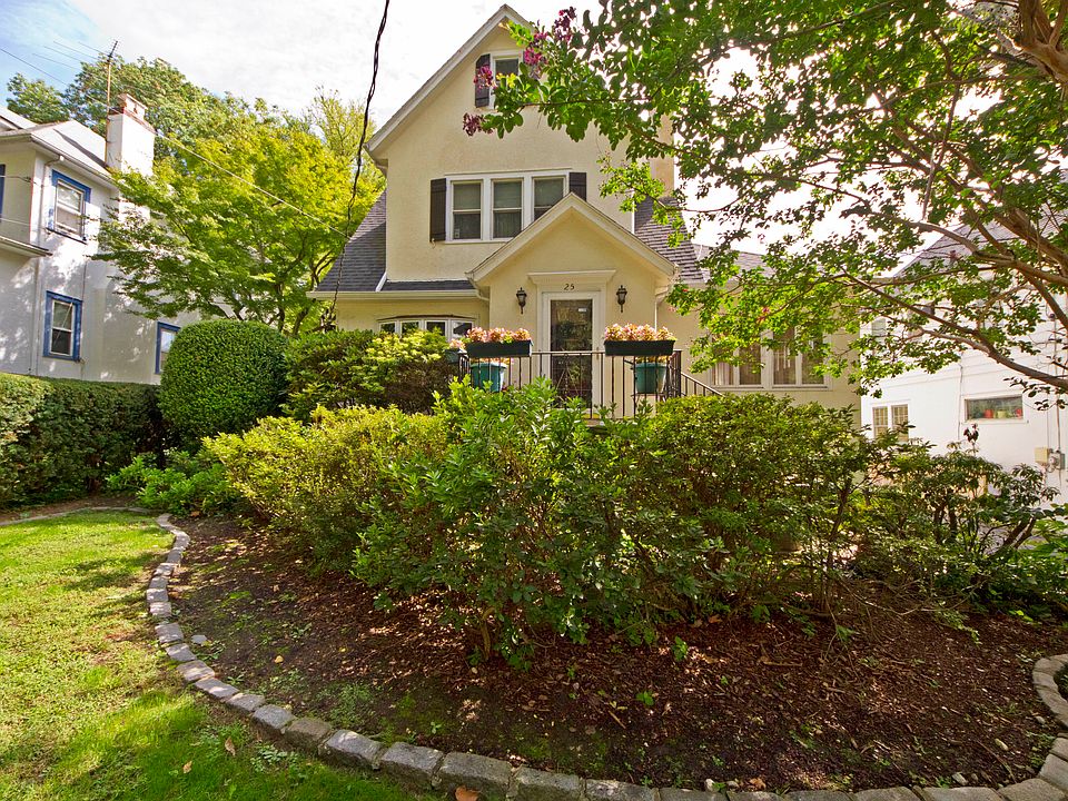 1st image of 25 Mersereau Ave