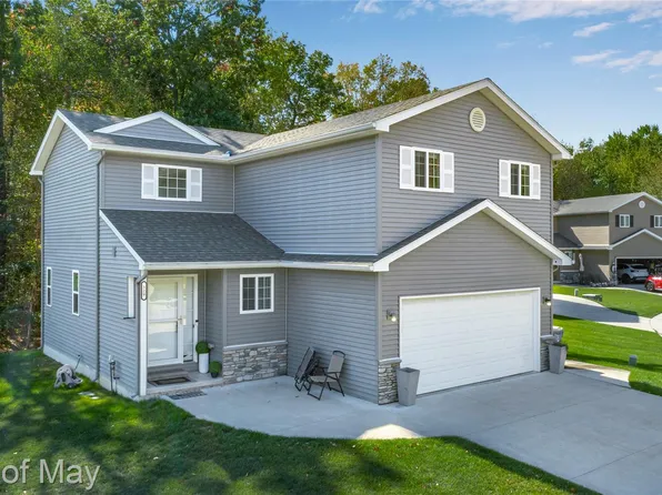 329 Fountain Park Dr, Waterford, MI 48327