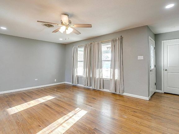 5th image of 4824 Trail Lake Dr