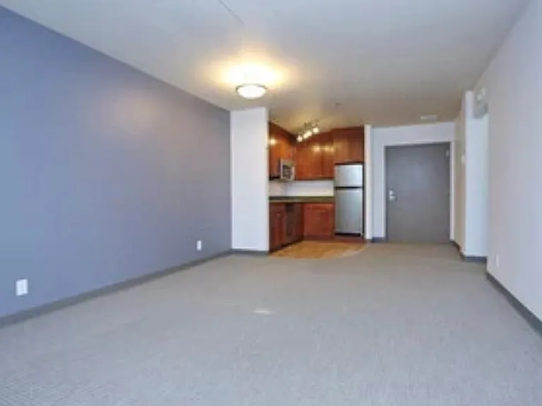Catalina Apartments — Photo 48
