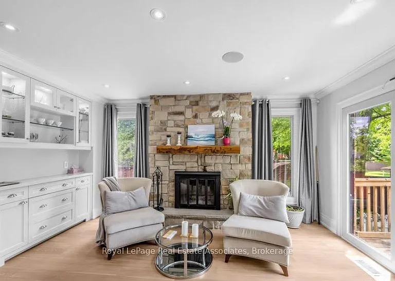 6760 Dolmage Ct — Photo 9