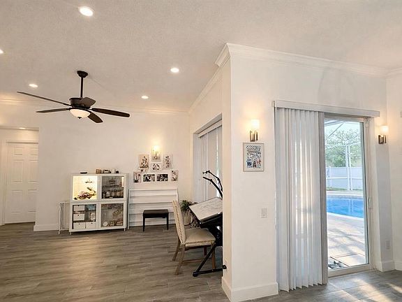 4th image of 2151 CANDLERIDGE COURT