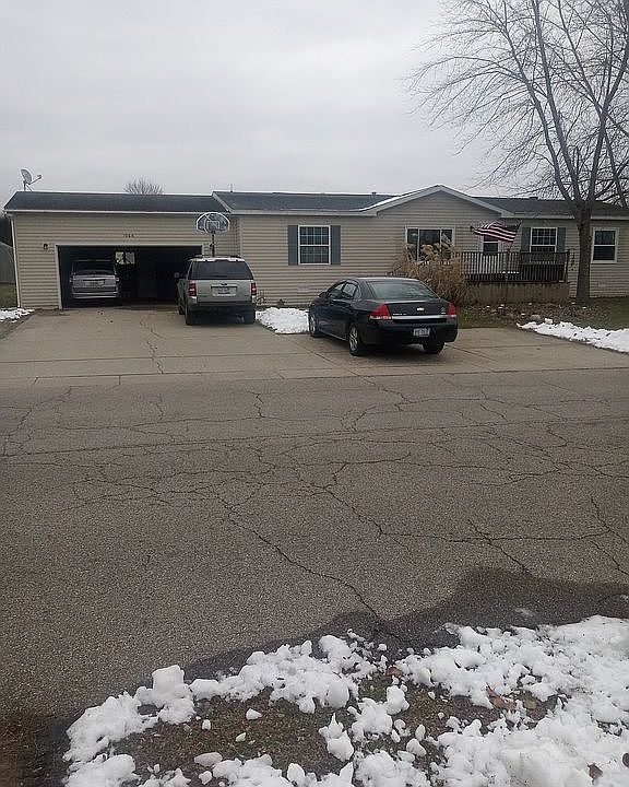 1st image of 10616 Galaxy Dr NE #282