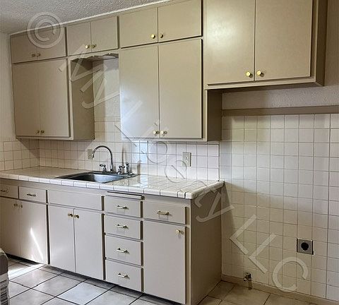 5th image of 2206 Private Road 7665 #A