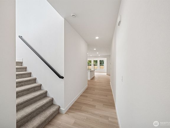 4th image of 11826 63rd ST Court E #01