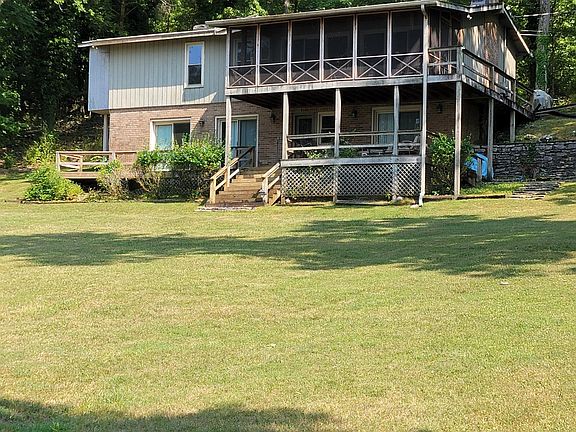 5th image of 2053 Sanford Dr