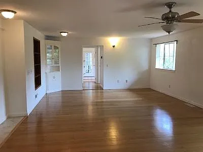 Living/dining room