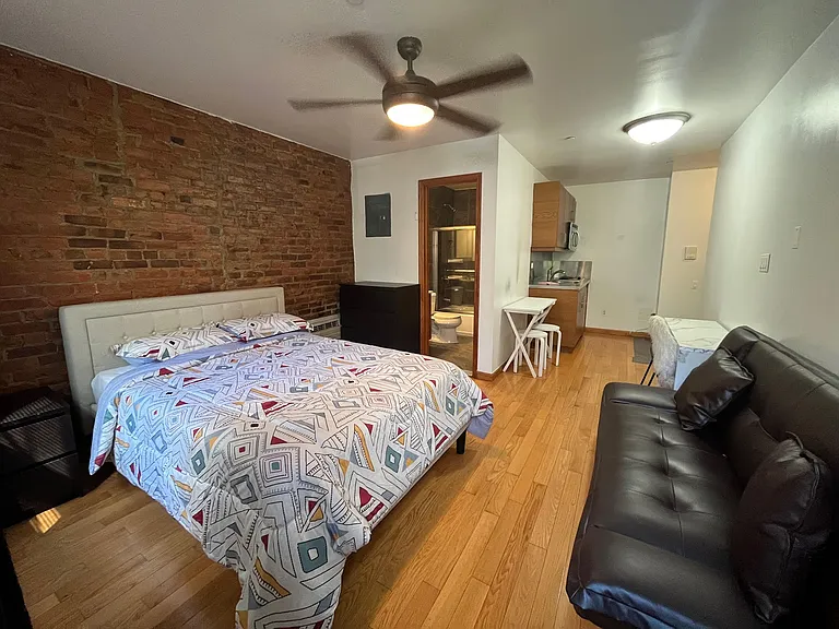 140 E 31st St #48 — Photo 4