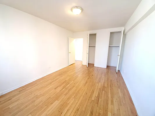 Rented by Smart NY Realty LLC | media 5