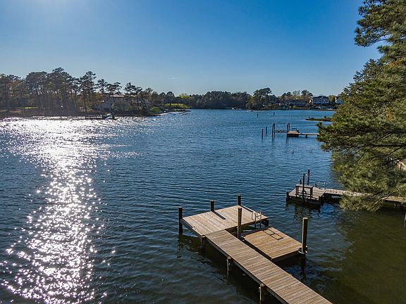 4th image of 1624 Bay Breeze Dr