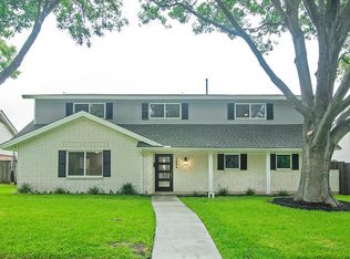 7854 El Pensador Dr, Dallas, TX 75248