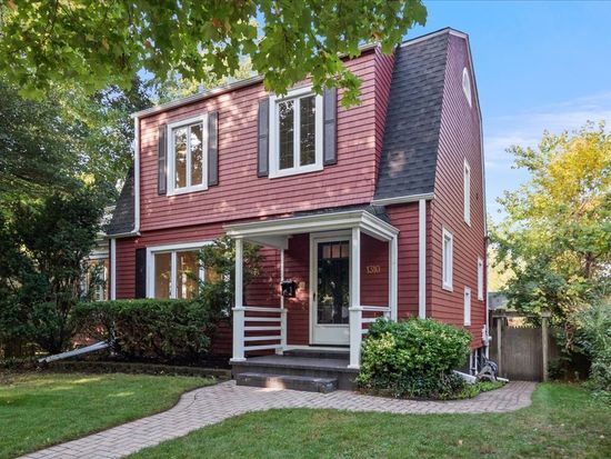 1310 Wesley Ave, Evanston, IL 60201
