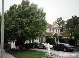 800 Yorkshire Trl, Chesapeake, VA 23322