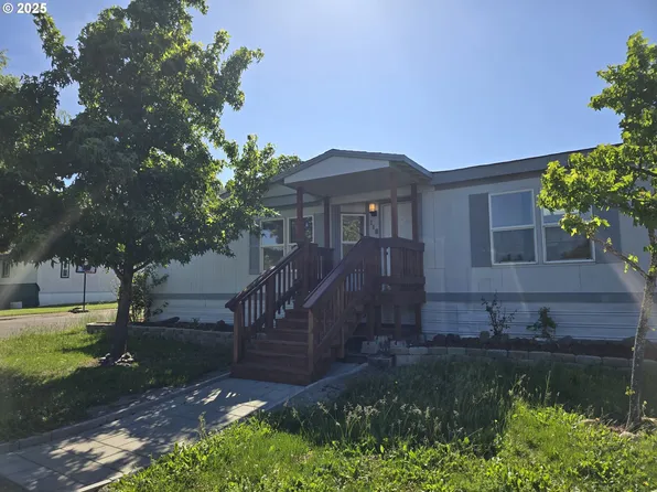 110 Willamina Ln #110, Roseburg, OR 97470