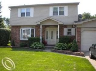 3628 Bellows Dr, Troy, MI 48083