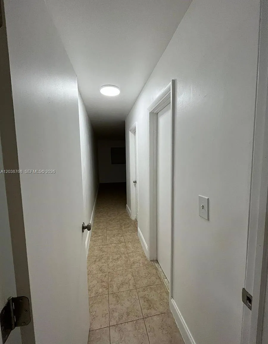 1 bed, 1.0 bath, $1,575 — Photo 2