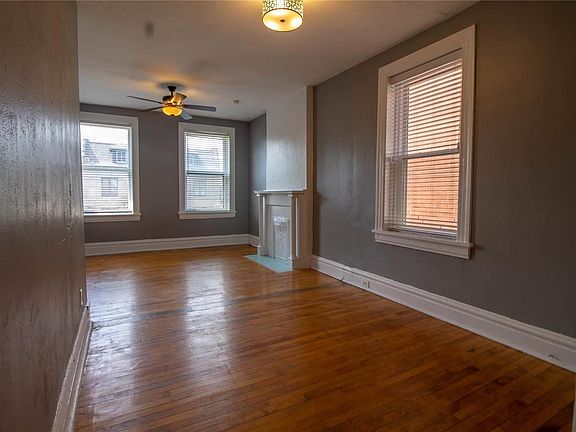 4th image of 3855 Botanical Ave #2