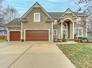 2720 SW Carlton Dr, Lees Summit, MO 64082