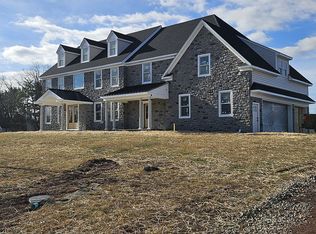 19 Boehm Dr, Lebanon, NJ 08833