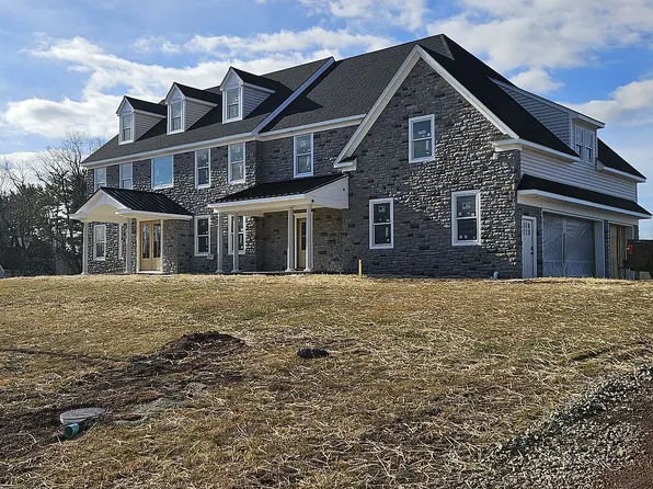 19 Boehm Dr, Lebanon, NJ 08833