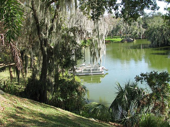 2nd image of 568 Peninsular Dr