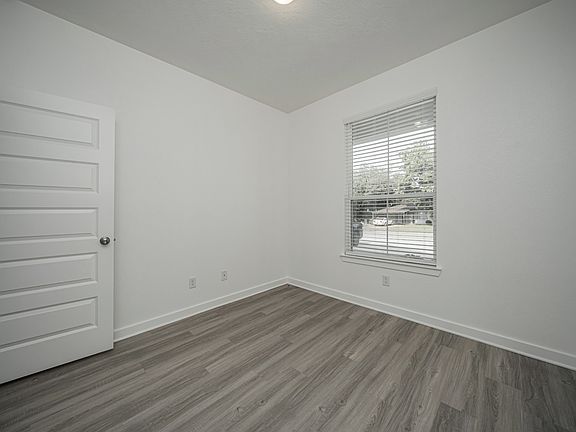 4th image of 1610 W 5th St #1