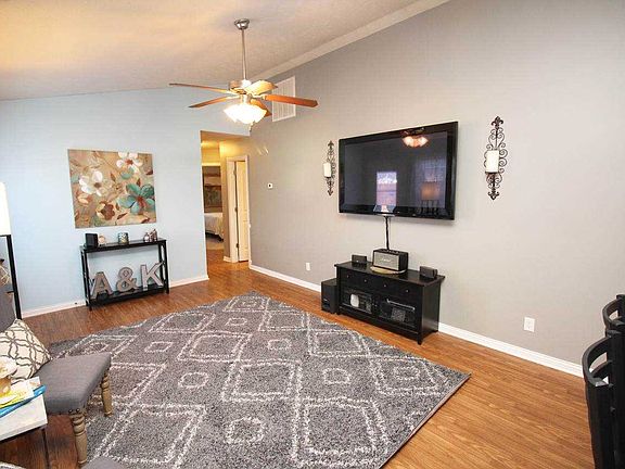 5th image of 5649 Riverwalk Cir