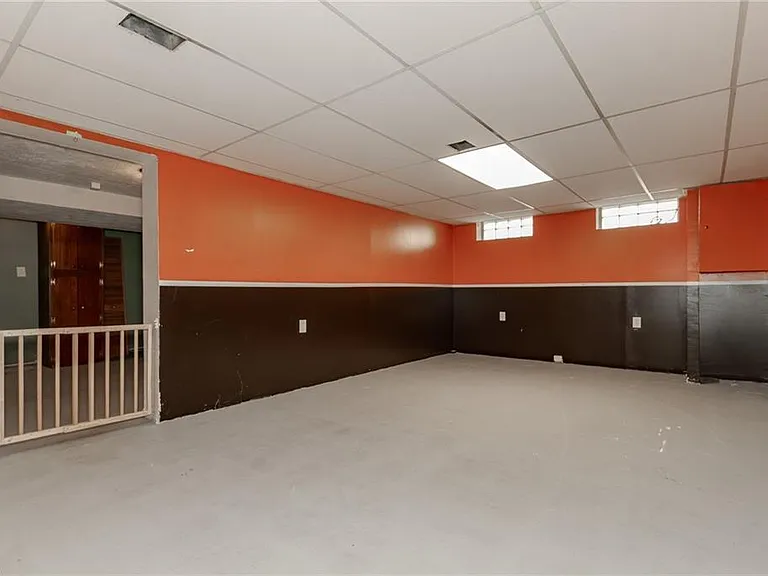 1752 Brainard Rd — Photo 31