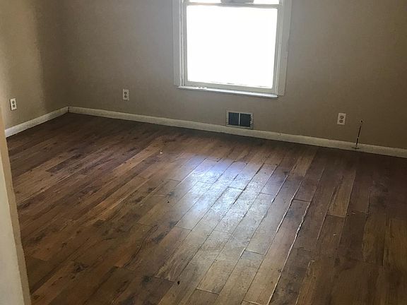 5th image of 1816 Logan Ave