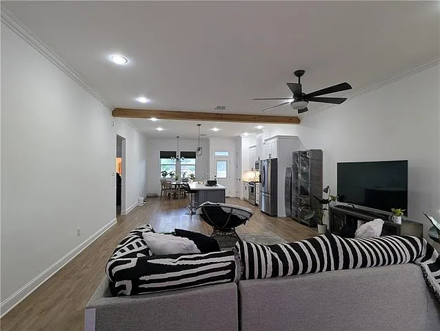 703 Linden St — Photo 2