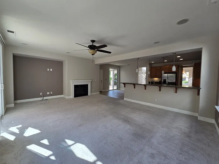 626 W La Canada Ave — Photo 22