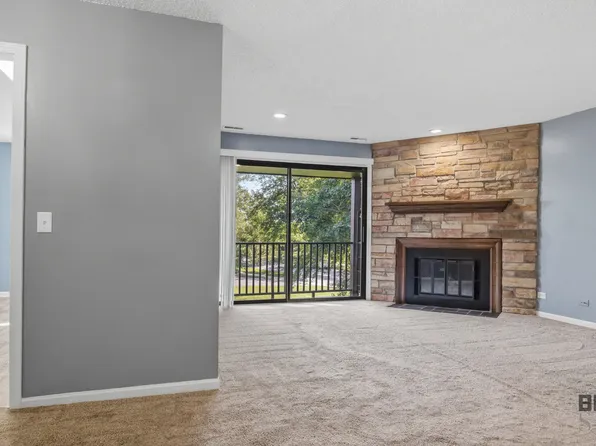 5S541 Paxton Dr APT G, Naperville, IL 60563