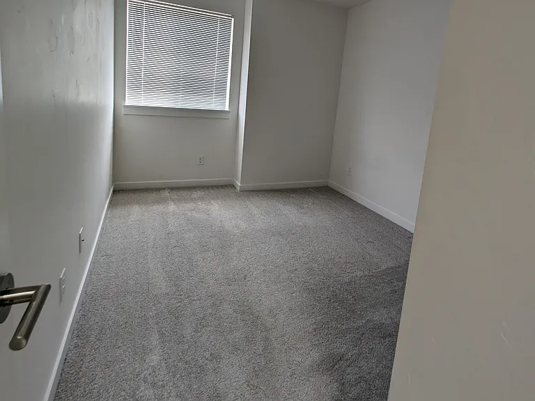 4132 SE Century Blvd — Photo 33